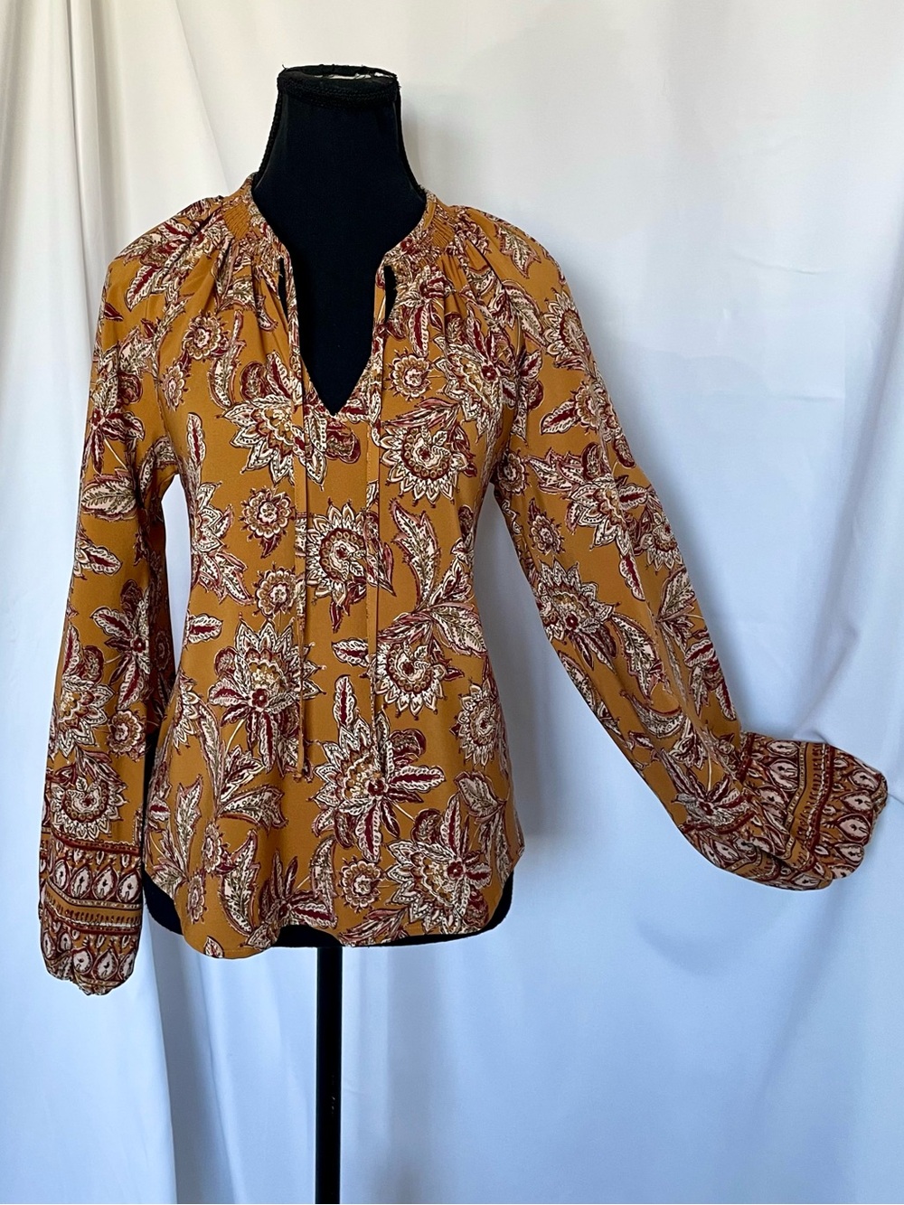 NEW Evereve Sz S Peasant Blouse Long Sleeve Britta Gold Earthy 70s Boho Paisley